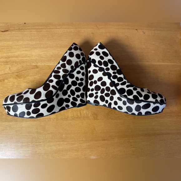 Betsey Johnson Wedges - Picture 6 of 9